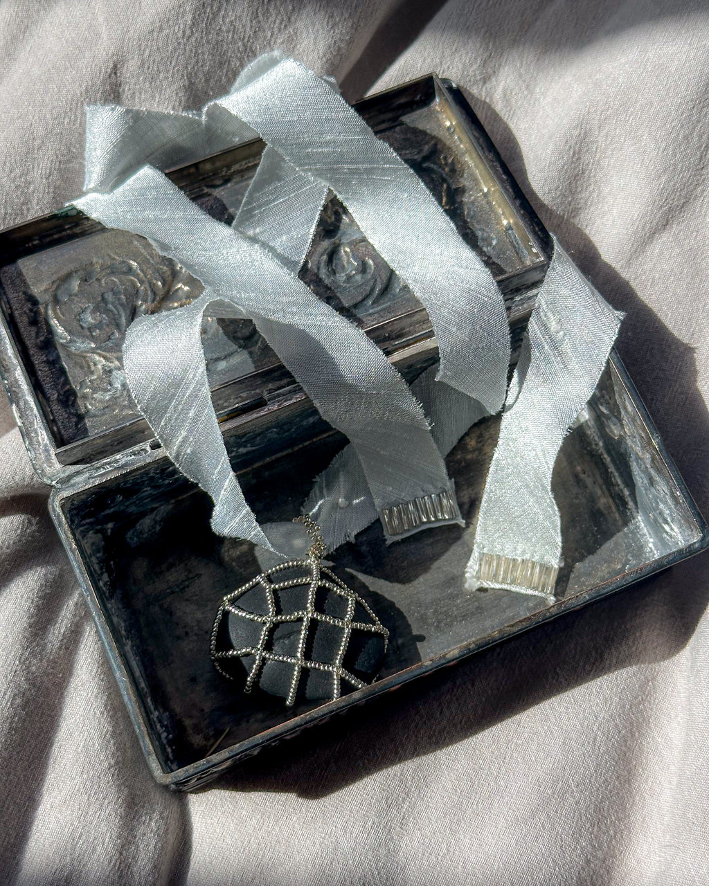 Bound Rock Necklace no.4