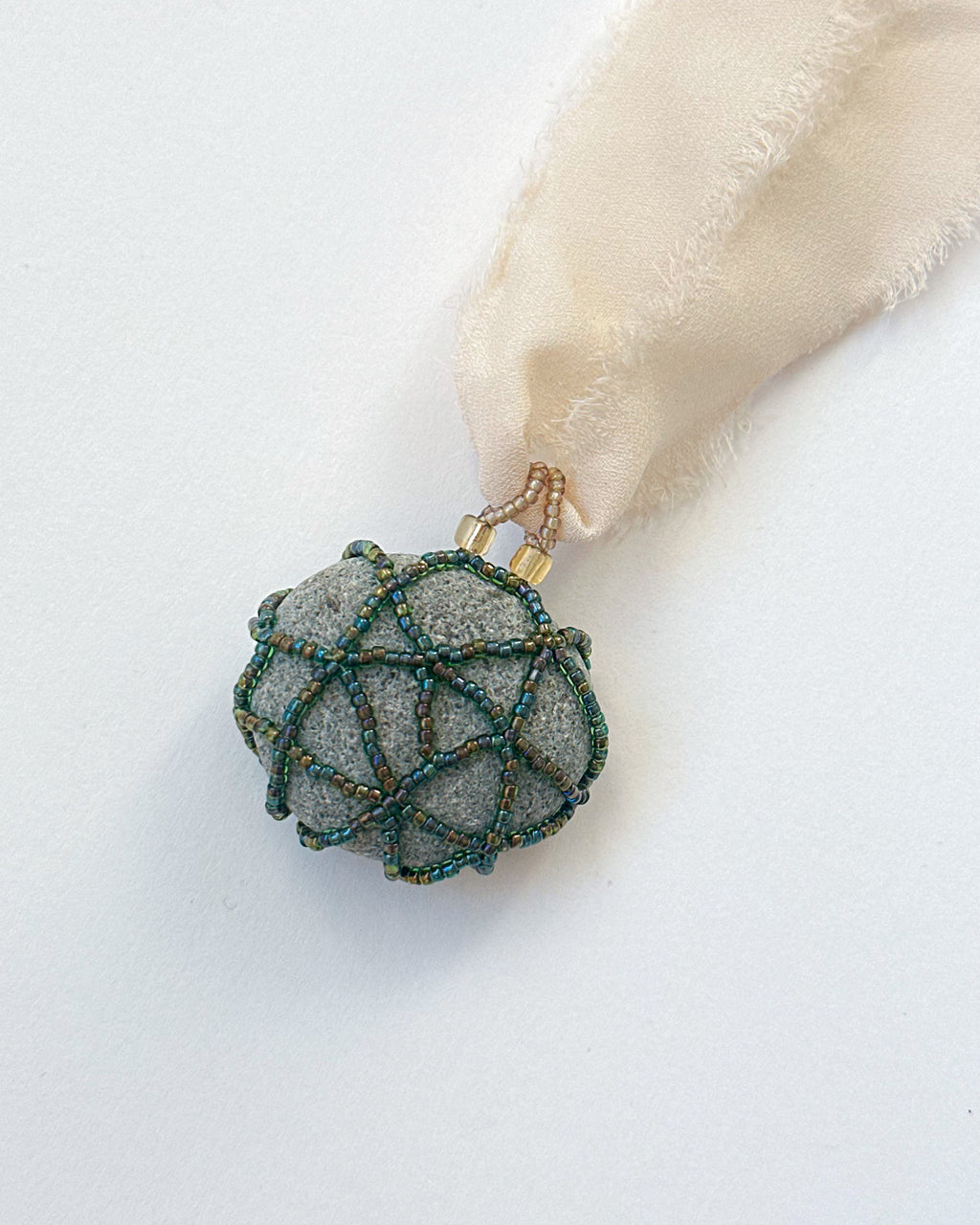 Bound Rock Necklace no.14