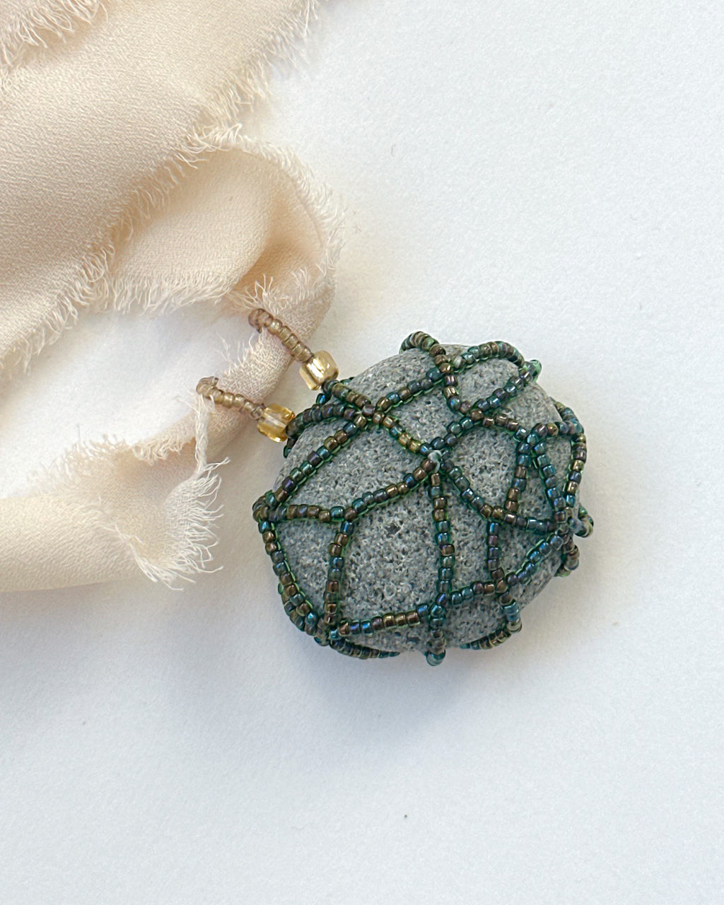 Bound Rock Necklace no.14